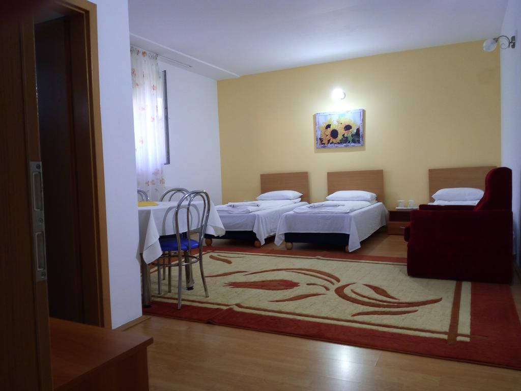 Pensiunea Vladut Timisoara Exterior photo